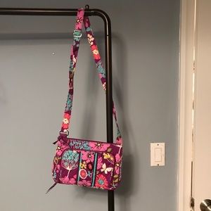 Vera Bradley on the go crossbody bag